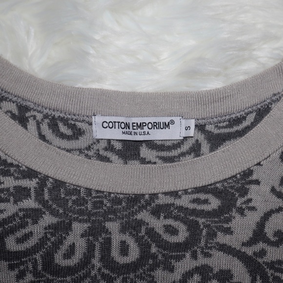 Cotton Emporium Print Cropped Sweater - Picture 8 of 10